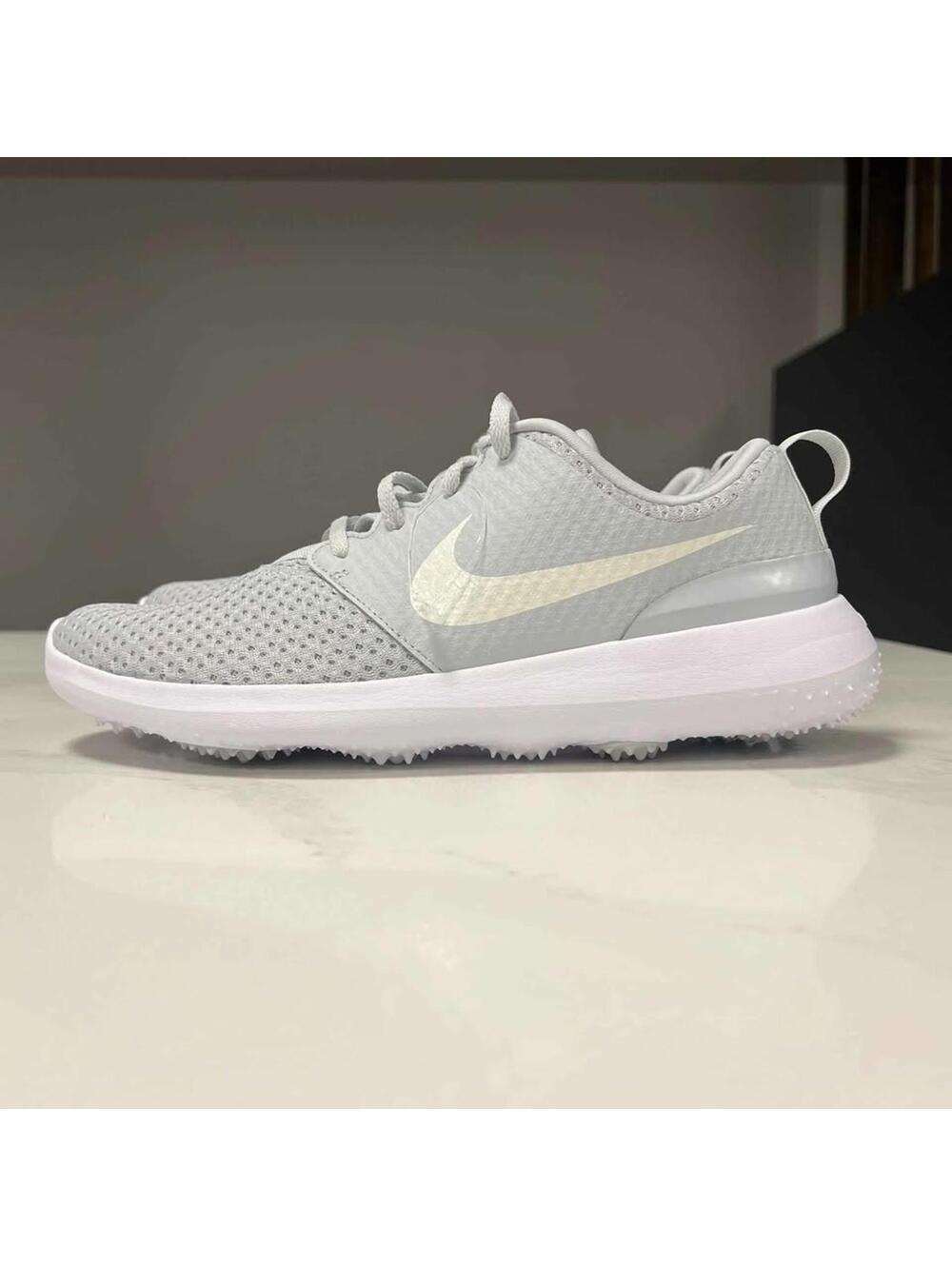 *new* size 9.5 women Nike Golf shoes/sneakers Roshe G pure